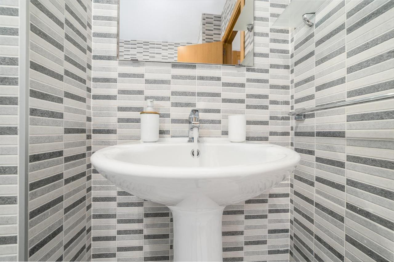 Malaga Suite Picasso With Swimming Pool And Parking In The Center! Exteriör bild